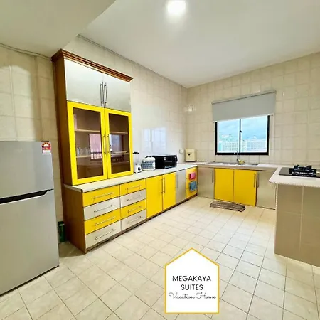 6 Bedrooms Penthouse Marina Court City Centre - 19Pax Kota Kinabalu Exterior photo