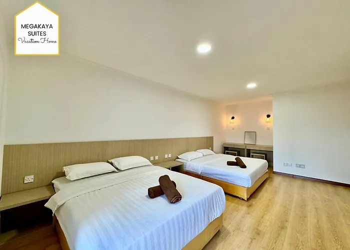 6 Bedrooms Penthouse Marina Court City Centre - 19Pax