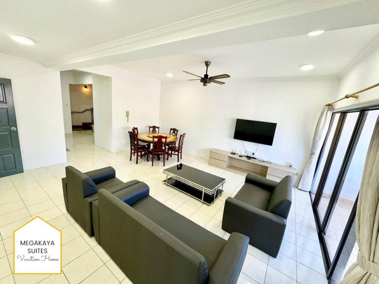 6 Bedrooms Penthouse Marina Court Centre - 19pax Apartment