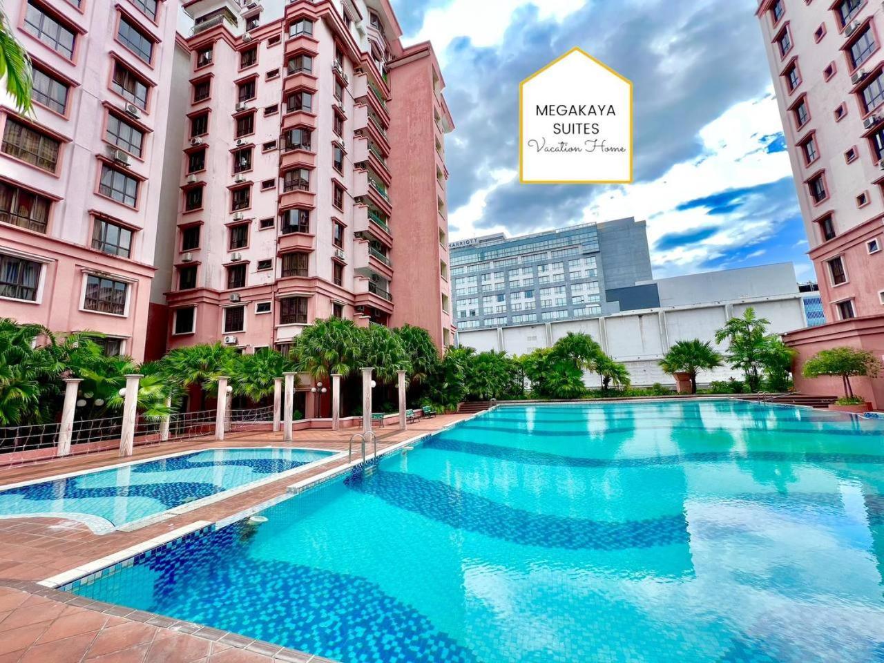 6 Bedrooms Penthouse Marina Court Centre - 19pax *