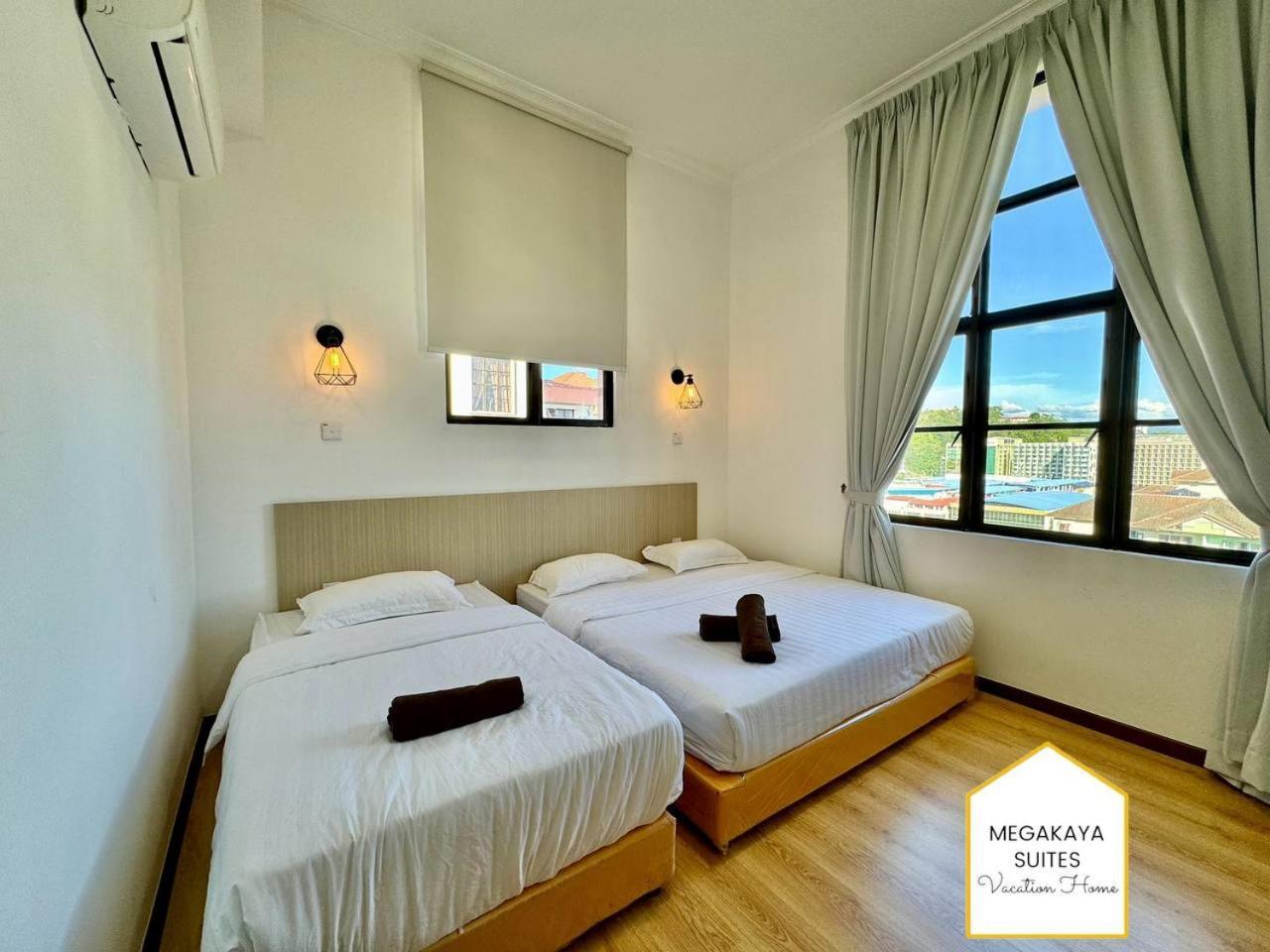 6 Bedrooms Penthouse Marina Court Centre - 19pax Kota Kinabalu