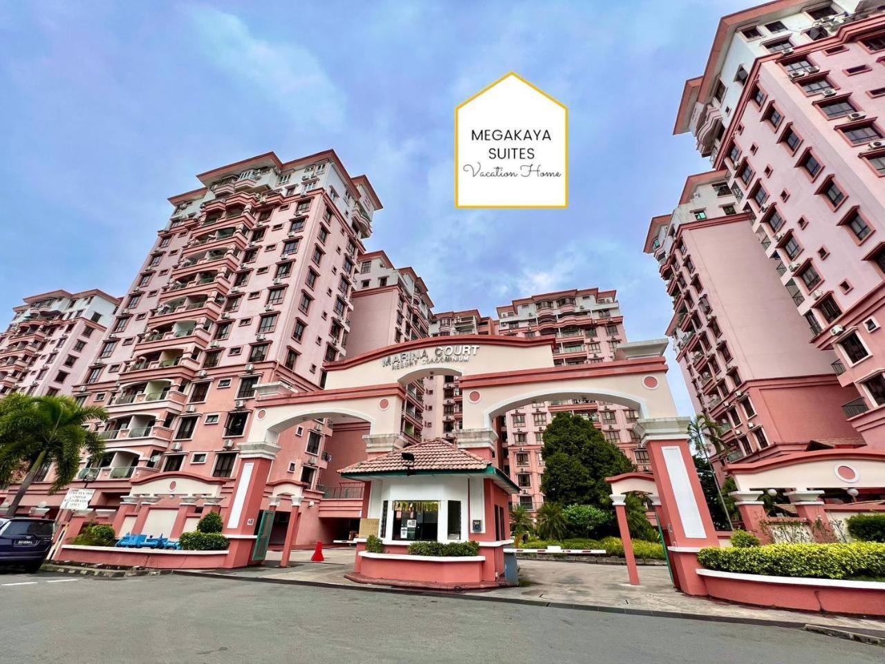 Apartment 6 Bedrooms Penthouse Marina Court Centre - 19pax